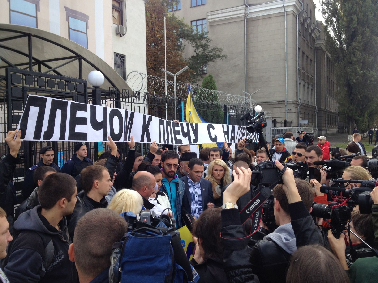 Артисты требуют отпустить арестованного в Москве Тимофея Нагорного